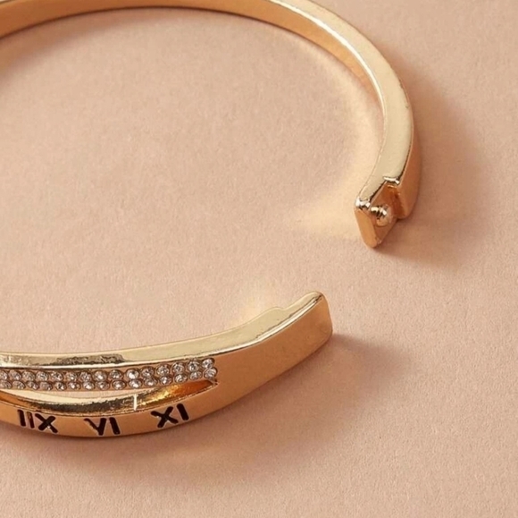 Roman Numeral Bracelet - Picture 3 of 3